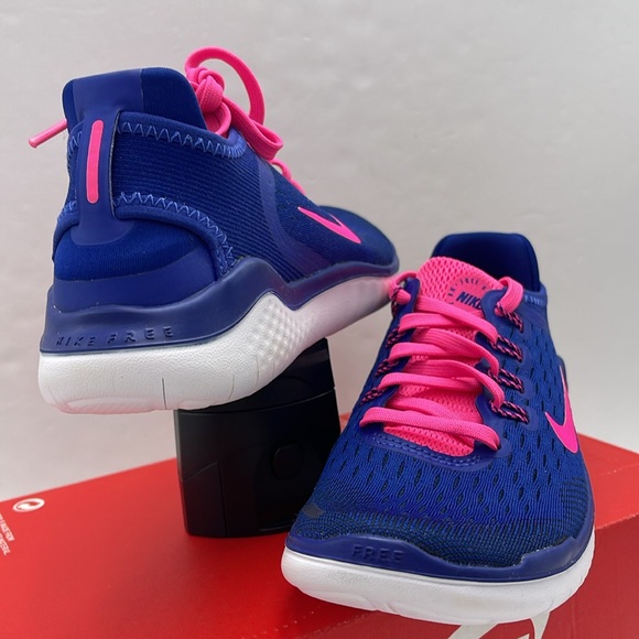 Nike WMNS Sneakers in Blue with Pink Accents NIKE FREE RUN
942837 403 - Picture 8 of 16